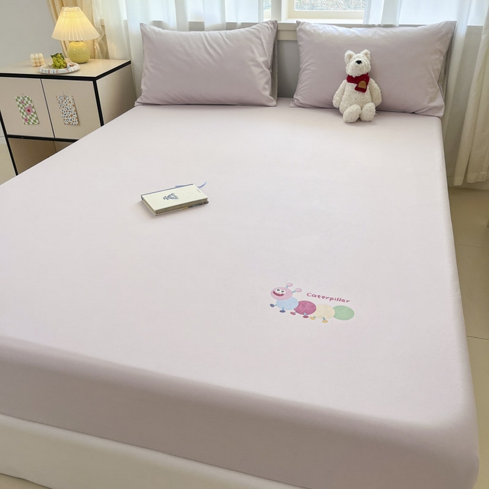 91家纺网 家纺一手货源 找家纺 泽西2025新品全棉卡通床笠 淘气虫-微微紫