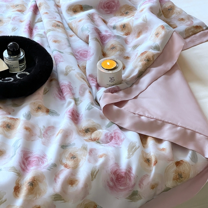 91家纺网 家纺一手货源 找家纺 顾里2025新款天丝莱赛尔夏被 花岛入梦粉