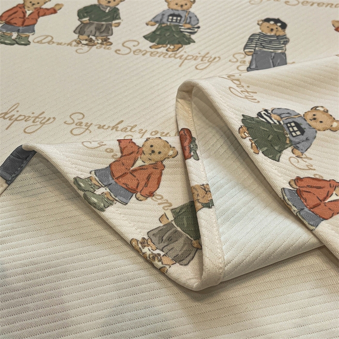 91家纺网 家纺一手货源 找家纺 星座家纺 2025新款斜纹提花凉感丝凉席床单款三件套 萌熊印象