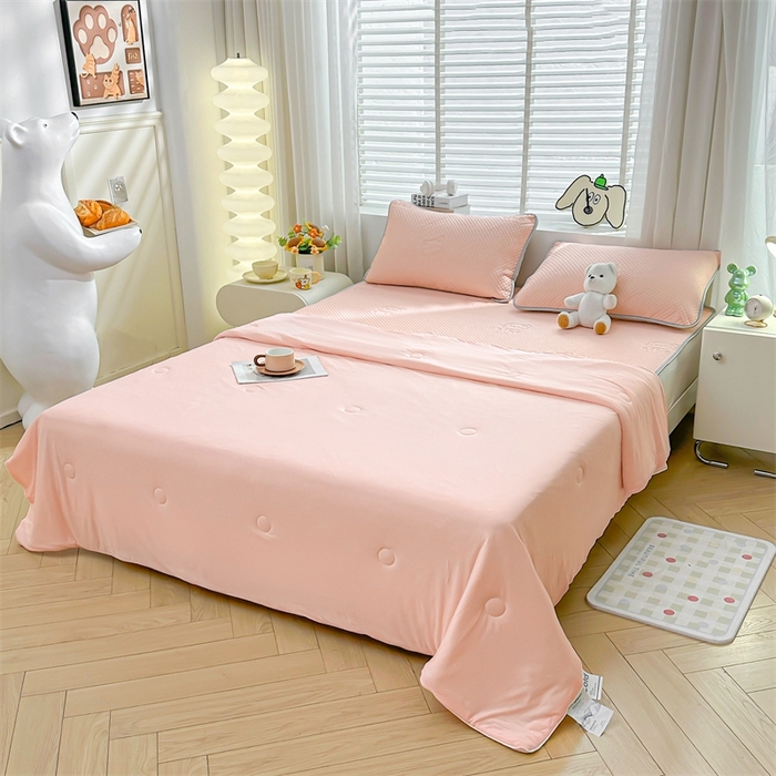 91家纺网 家纺一手货源 找家纺 慕木2025新款A类凉感丝小冰熊云母冰丝凉席床笠夏被系列  小冰熊-樱花粉床席