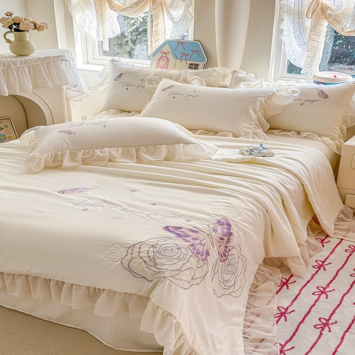 91家纺网 家纺一手货源 找家纺 凯美家居 2025新款超柔亲肤棉夏被回件套 夏被蝶恋花 奶白