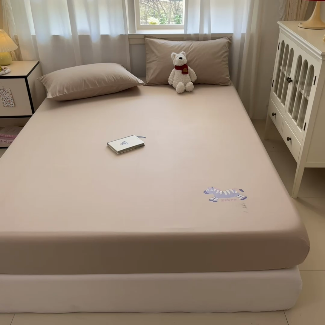 91家纺网 家纺一手货源 找家纺 泽西2025新品全棉卡通床笠 天使马-卡其