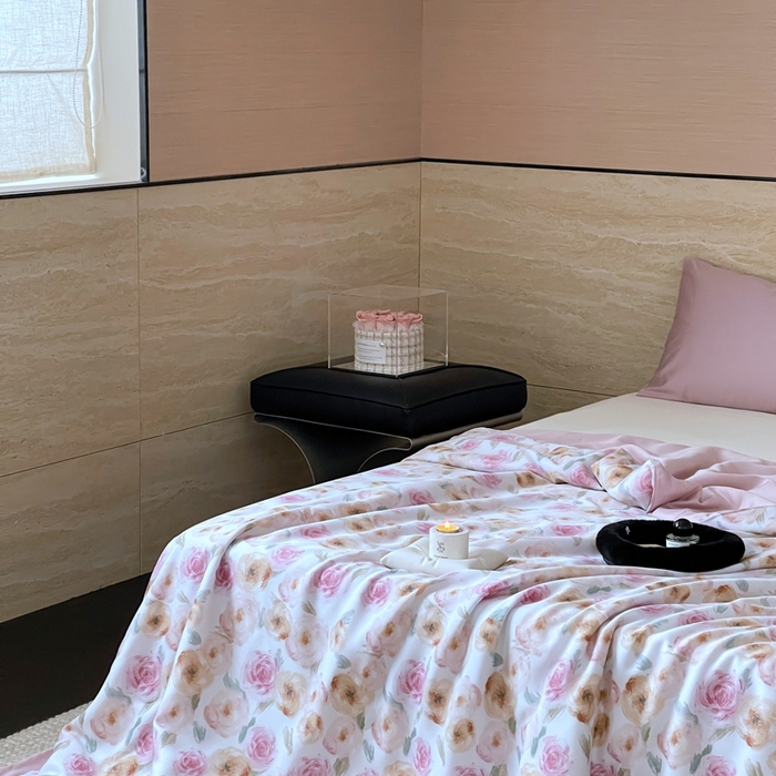 91家纺网 家纺一手货源 找家纺 顾里2025新款天丝莱赛尔夏被 花岛入梦粉