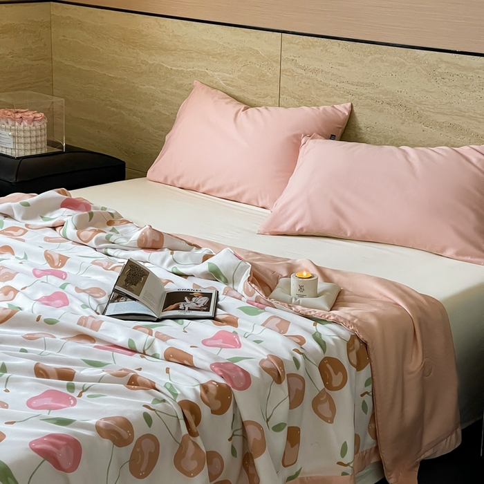 91家纺网 家纺一手货源 找家纺 顾里2025新款天丝莱赛尔夏被 红樱桃