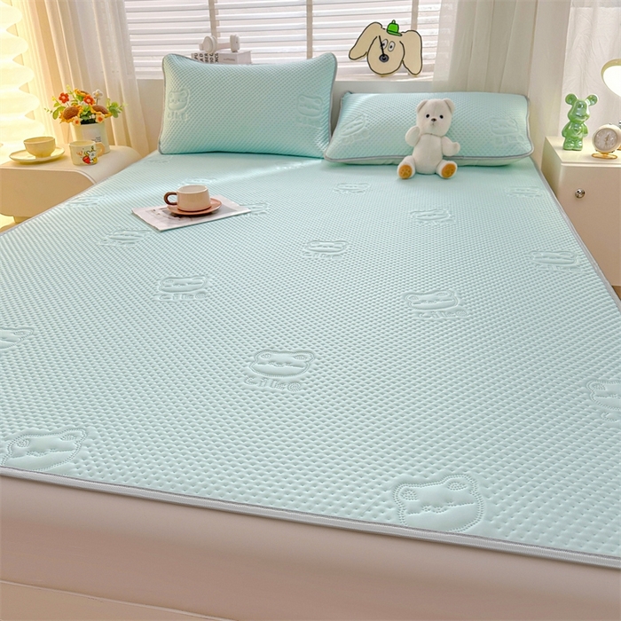 91家纺网 家纺一手货源 找家纺 慕木2025新款A类凉感丝小冰熊云母冰丝凉席床笠夏被系列  小冰熊-天空蓝