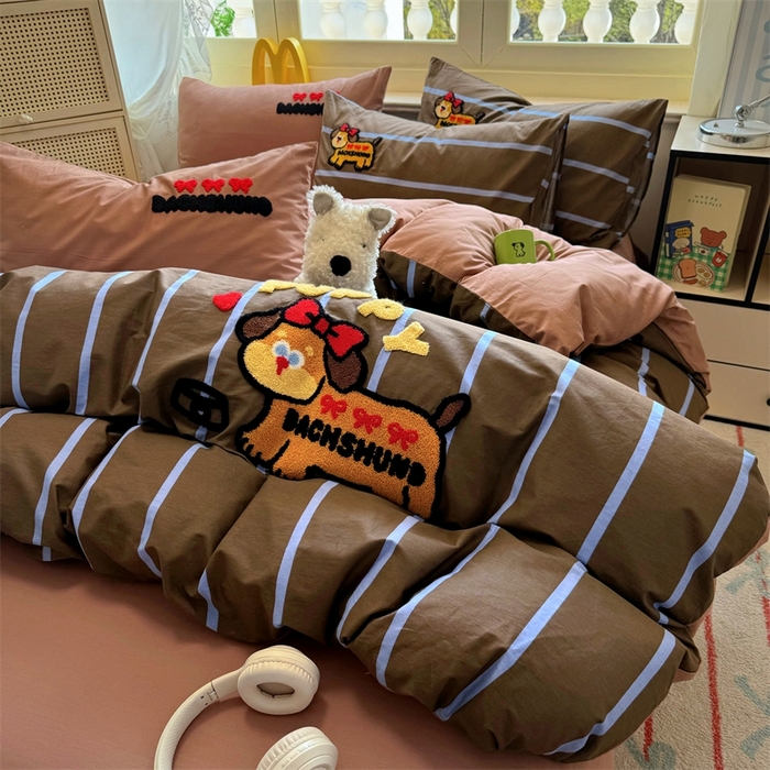 91家纺网 家纺一手货源 找家纺 启程2025全棉13372毛巾绣四件套 可爱汪-咖