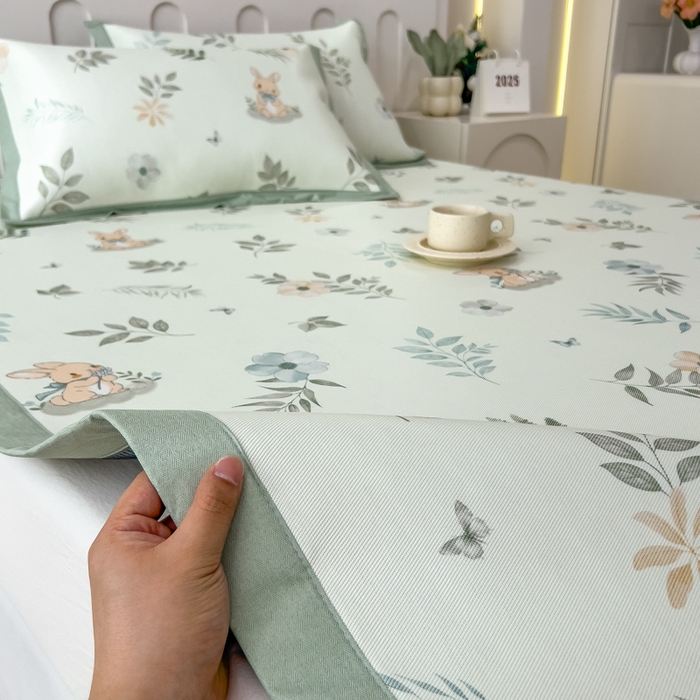 91家纺网 家纺一手货源 找家纺 倾慕家纺 2025年新款600D丝滑冰丝凉席-床席款 聪明小兔