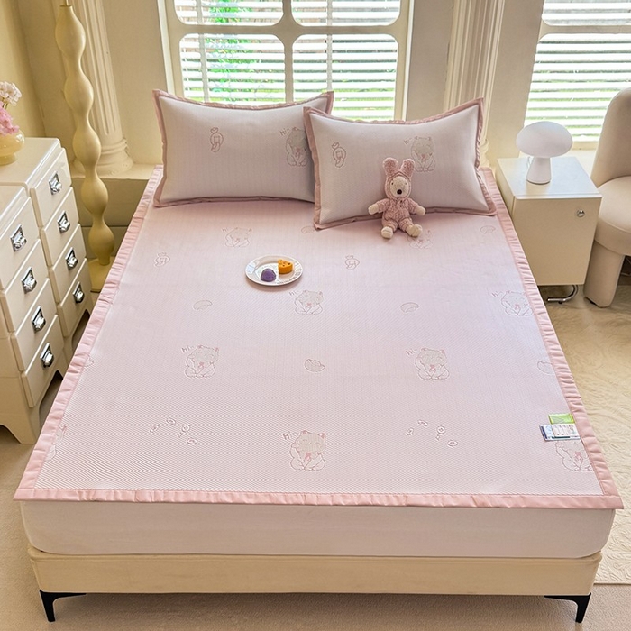 91家纺网 家纺一手货源 找家纺 绒世界 2025新款A类提花凉感豆豆复合凉席套件 提花豆豆-招财猫