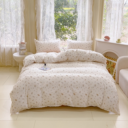 可思家纺 2025新款法式皱皱纱四件套 碎花白茶