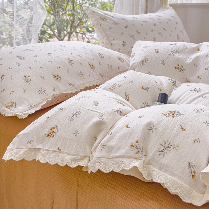 91家纺网 家纺一手货源 找家纺 可思家纺 2025新款法式皱皱纱四件套 碎花白茶