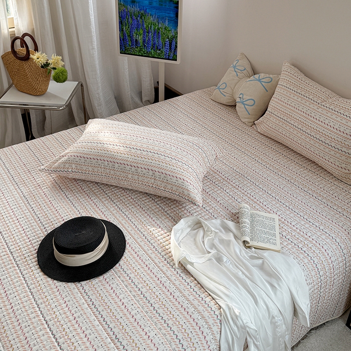 91家纺网 家纺一手货源 找家纺 TT.one 塔塔家居 2025新款全棉双层纱贝壳边夏被系列 床盖·波浪条