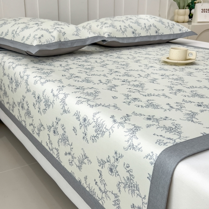 91家纺网 家纺一手货源 找家纺 倾慕家纺 2025年新款600D丝滑冰丝凉席-床席款 连理枝蓝