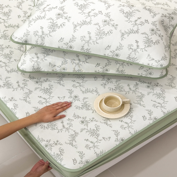 91家纺网 家纺一手货源 找家纺 2025年新款600D丝滑冰丝凉席-床笠款 连理枝绿