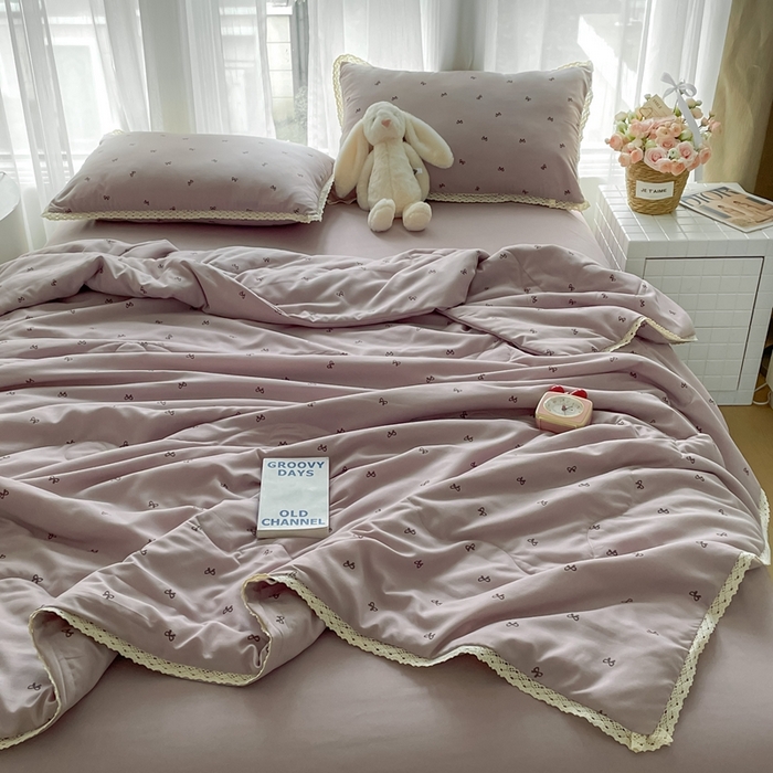 91家纺网 家纺一手货源 找家纺 一比一 2025新款针织双层纱镂空花边夏被四件套 结美