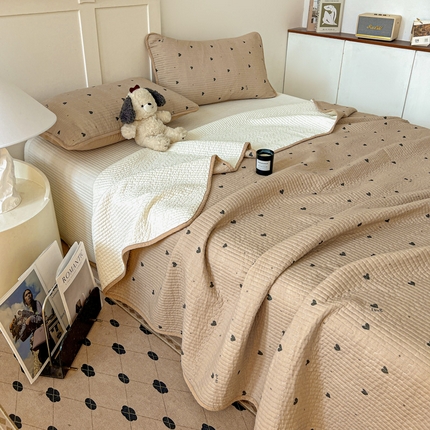 91家纺网 家纺一手货源 找家纺 2025新款A类纯棉双层纱床盖  甜心-咖