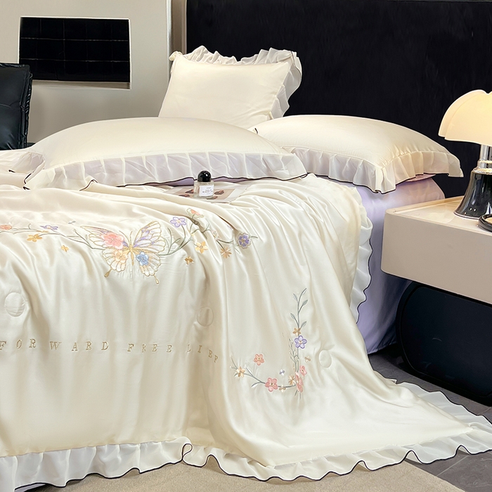 91家纺网 家纺一手货源 找家纺 （总）梦舒羽 2025新款刺绣水洗真丝花边夏被四件套宿舍夏凉被床单枕套三件套-蝶梦花边款