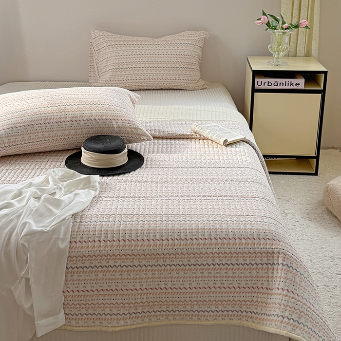 91家纺网 家纺一手货源 找家纺 TT.one 塔塔家居 2025新款全棉双层纱贝壳边夏被系列 床盖·波浪条