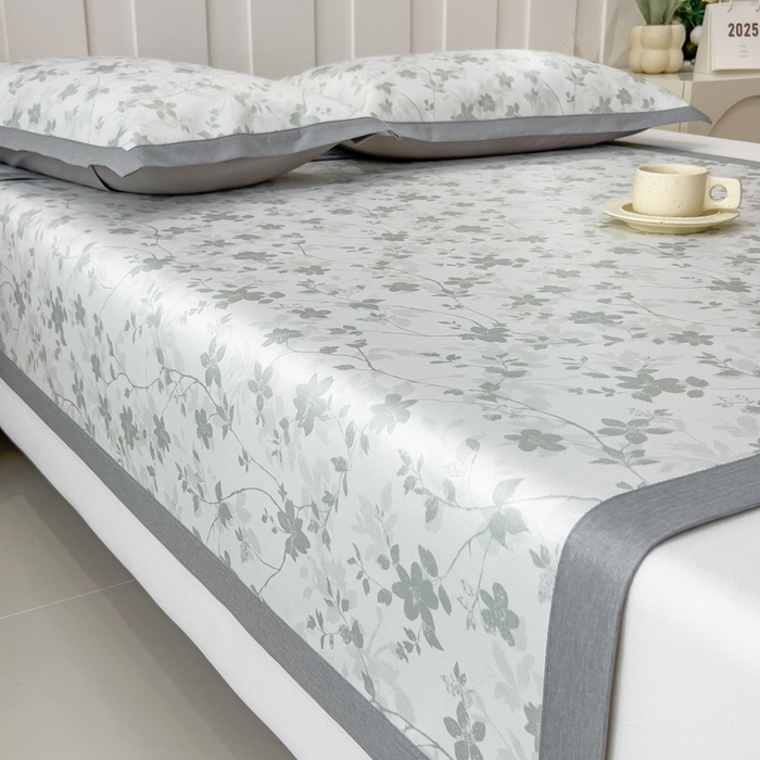 91家纺网 家纺一手货源 找家纺 倾慕家纺 2025年新款600D丝滑冰丝凉席-床席款 花点点绿