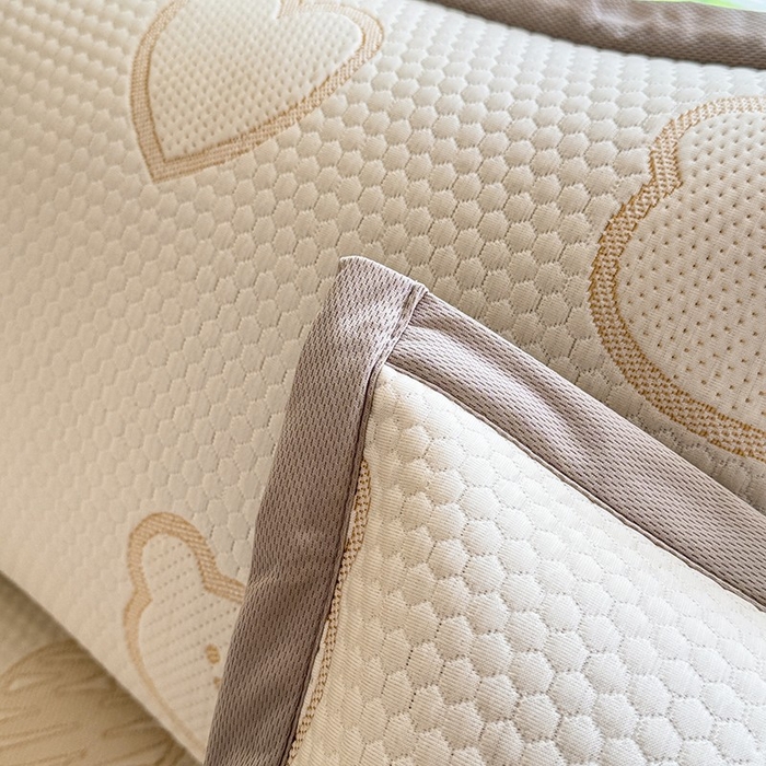 91家纺网 家纺一手货源 找家纺 绒世界 2025新款A类提花凉感豆豆复合凉席套件 提花豆豆-小熊