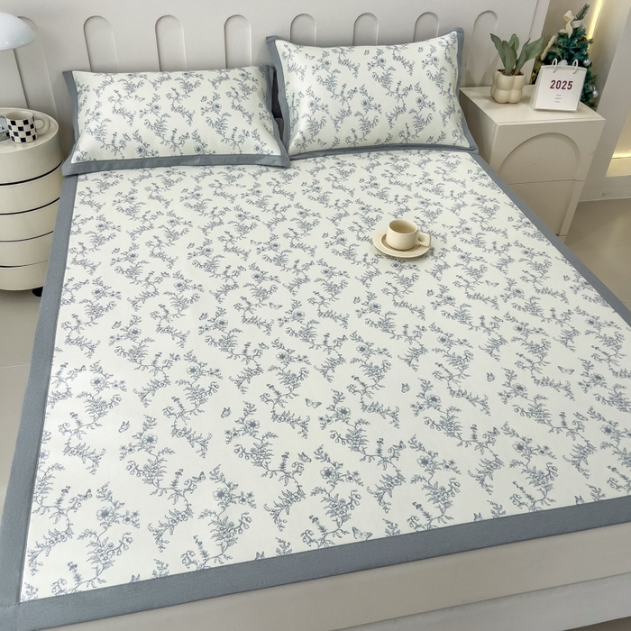 91家纺网 家纺一手货源 找家纺 倾慕家纺 2025年新款600D丝滑冰丝凉席-床席款 连理枝蓝