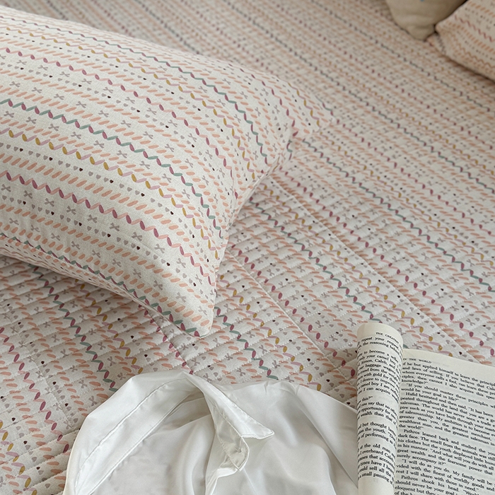 91家纺网 家纺一手货源 找家纺 TT.one 塔塔家居 2025新款全棉双层纱贝壳边夏被系列 床盖·波浪条