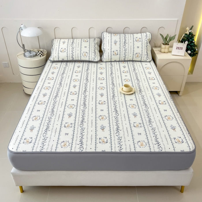 91家纺网 家纺一手货源 找家纺 2025年新款600D丝滑冰丝凉席-床笠款 法式小熊