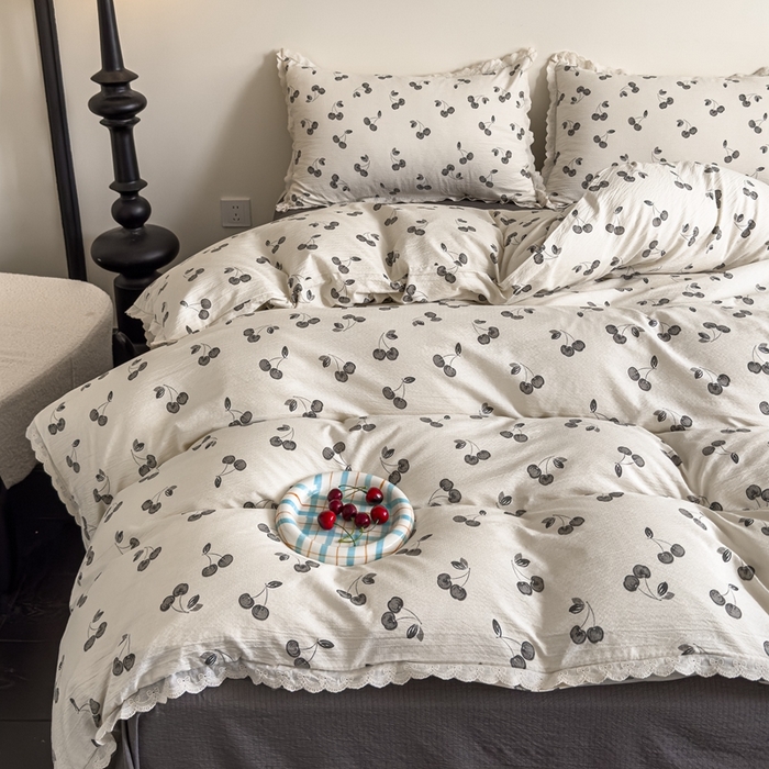 91家纺网 家纺一手货源 找家纺 可思家纺 2025新款法式皱皱纱四件套 樱桃物语