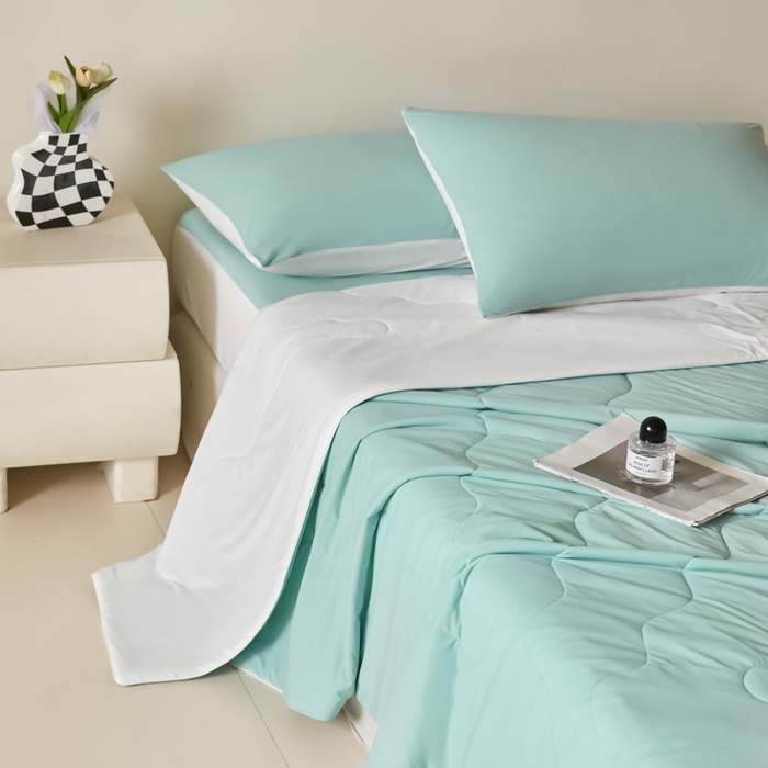 91家纺网 家纺一手货源 找家纺 圣梦莱羽绒家纺 2025春夏新款A类锦氨凉感丝高克重冰丝夏凉被亲肤丝绸被芯 夏至马卡龙