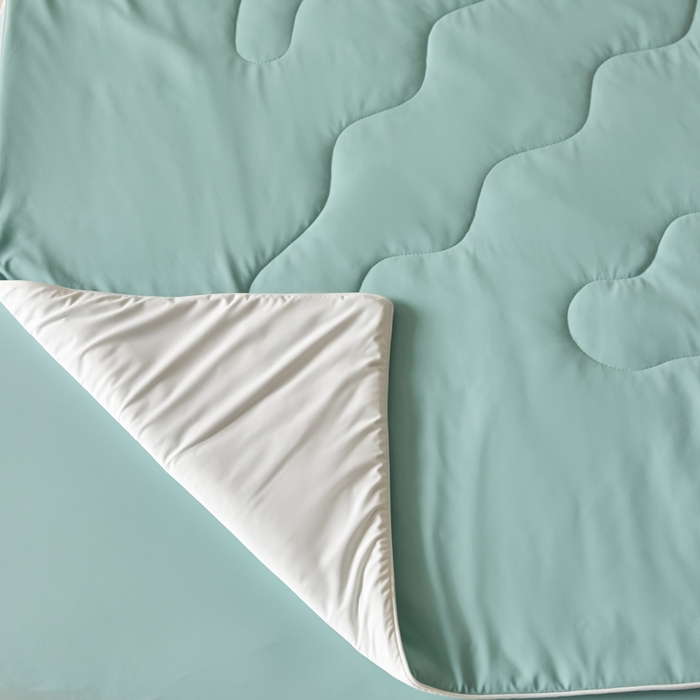 91家纺网 家纺一手货源 找家纺 圣梦莱羽绒家纺 2025春夏新款A类锦氨凉感丝高克重冰丝夏凉被亲肤丝绸被芯 夏至马卡龙