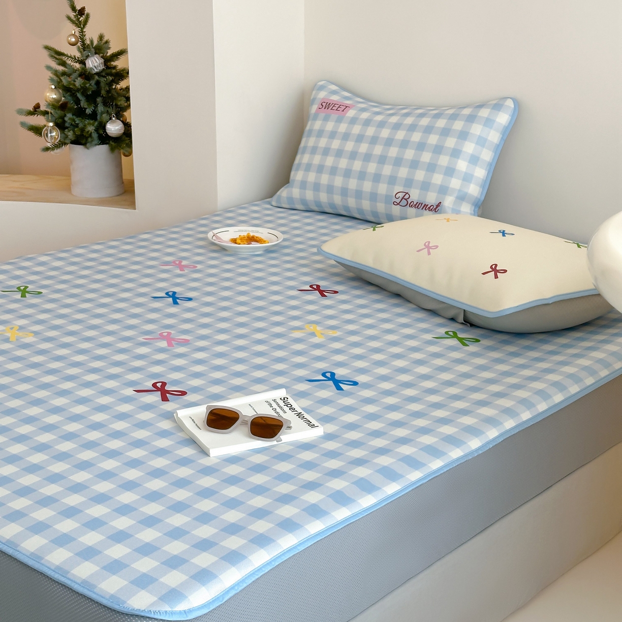 91家纺网 家纺一手货源 找家纺 三味舒屋 2025新款小清新设计师款印花冰藤席凉席席子 小蓝屿 床笠