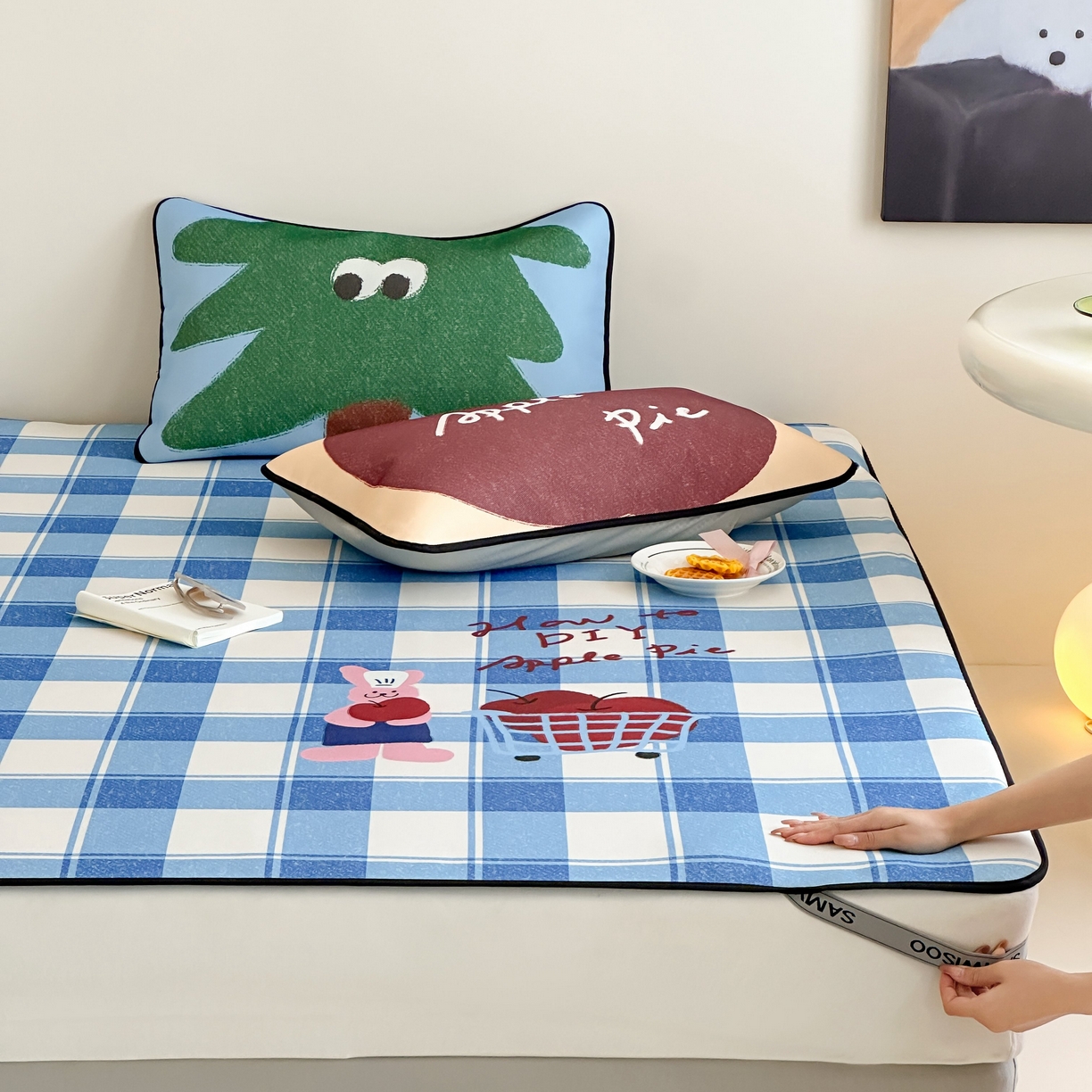 91家纺网 家纺一手货源 找家纺 三味舒屋 2025新款小清新设计师款印花冰藤席凉席席子 苹果派 床席