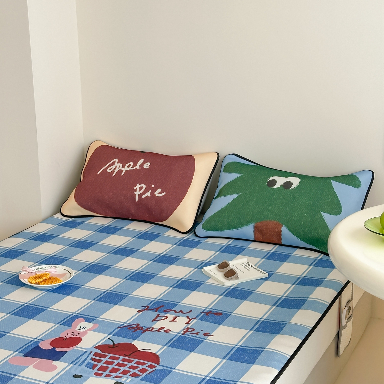 91家纺网 家纺一手货源 找家纺 三味舒屋 2025新款小清新设计师款印花冰藤席凉席席子 苹果派 床席