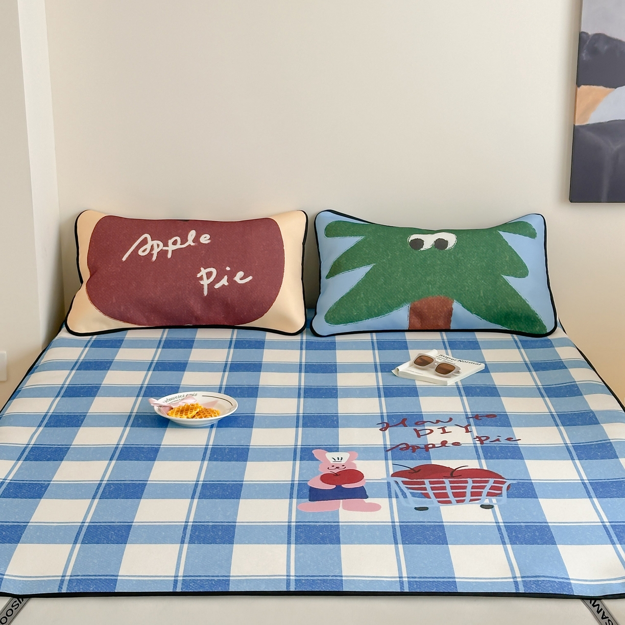 91家纺网 家纺一手货源 找家纺 三味舒屋 2025新款小清新设计师款印花冰藤席凉席席子 苹果派 床席