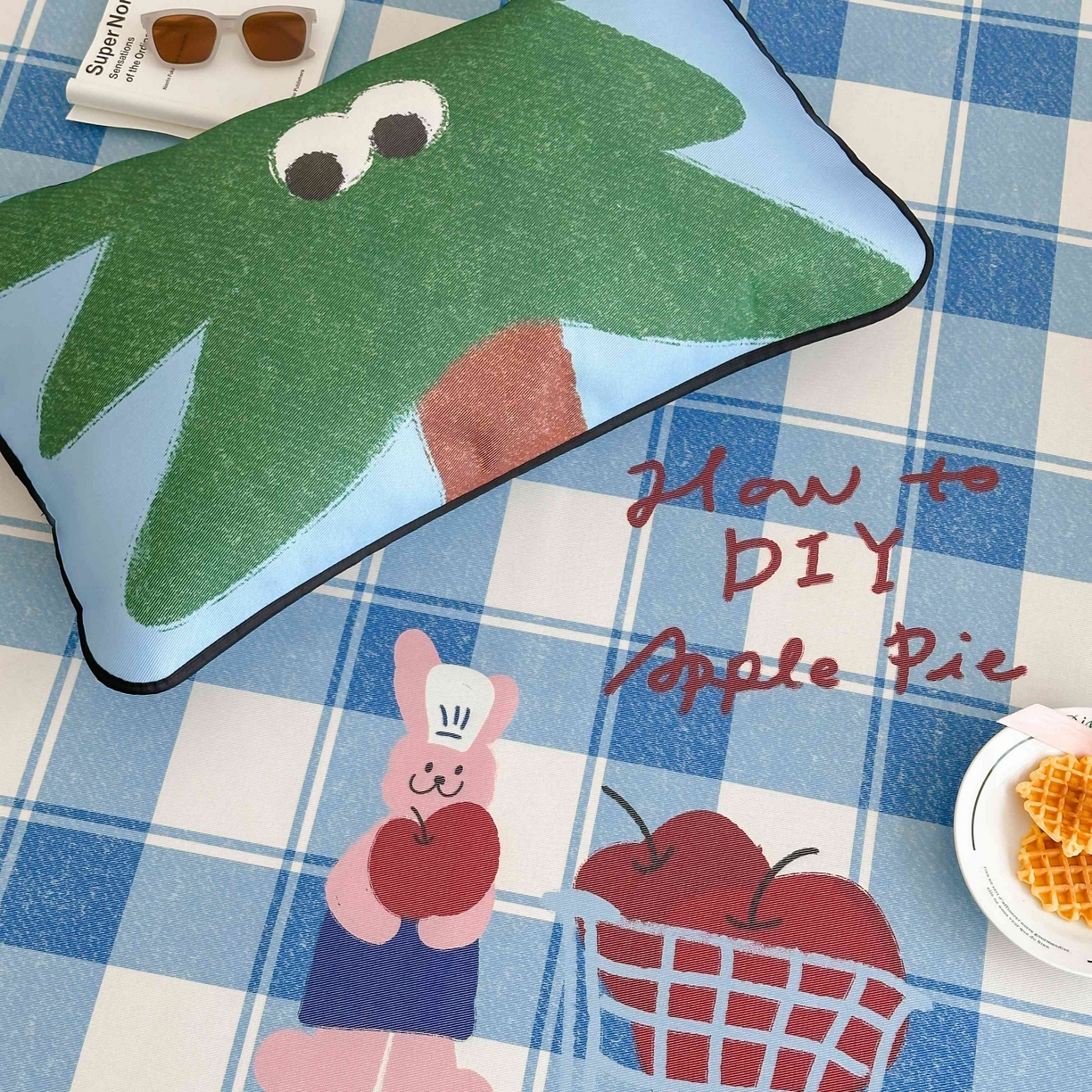 91家纺网 家纺一手货源 找家纺 三味舒屋 2025新款小清新设计师款印花冰藤席凉席席子 苹果派 床席