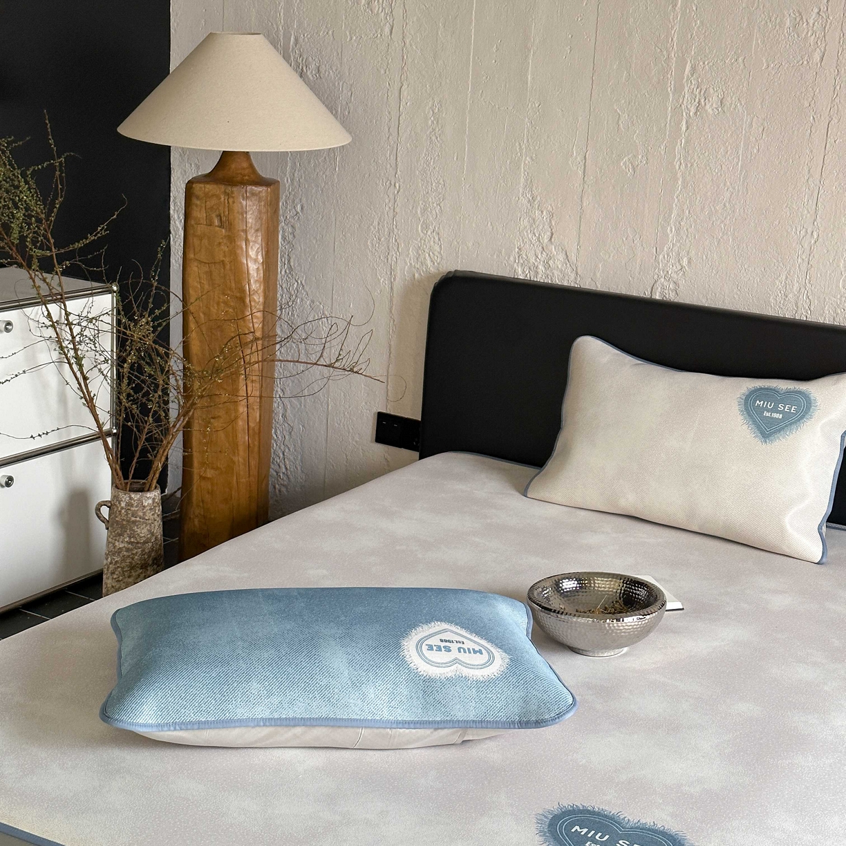 91家纺网 家纺一手货源 找家纺 三味舒屋 2025新款仲夏手札时尚印花冰藤凉席席子 仲夏手札米 床笠