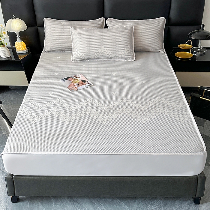 91家纺网 家纺一手货源 找家纺 爱洛家纺 2025新款A类冰丝豆豆凉席-爱心 爱心床笠~灰