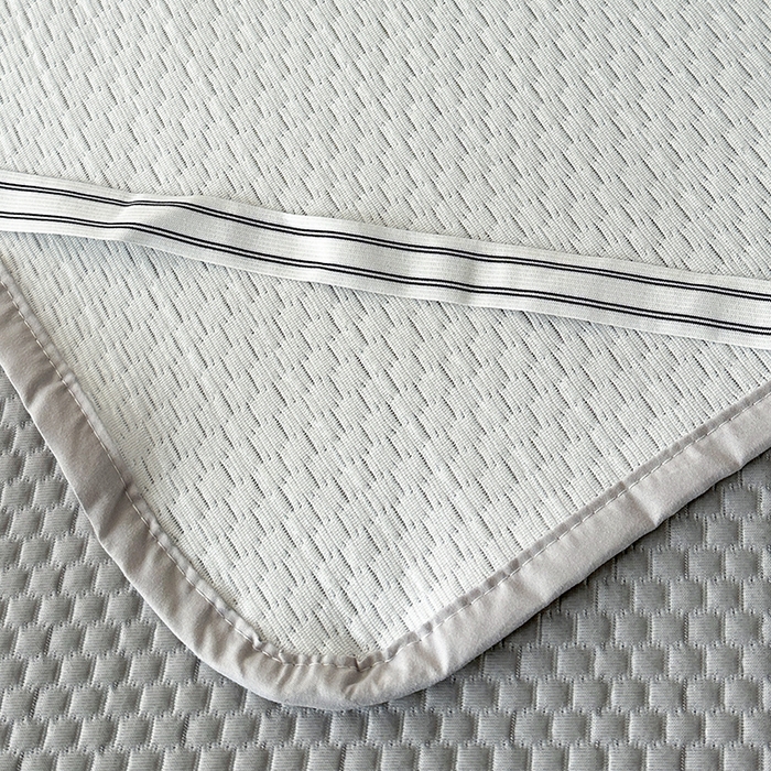 91家纺网 家纺一手货源 找家纺 爱洛家纺 2025新款A类冰丝豆豆凉席-爱心 爱心床垫~灰