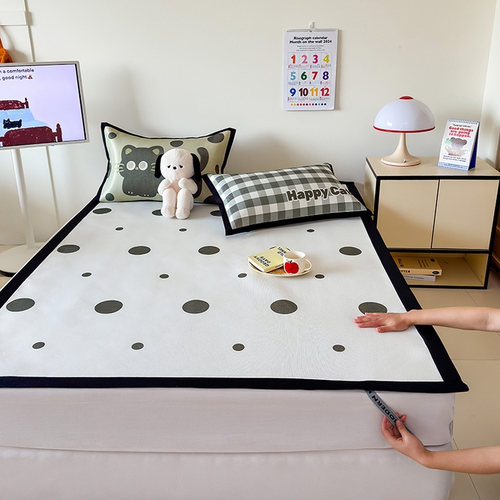 91家纺网 家纺一手货源 找家纺 安哆啦家纺 2025新款A类印花冰藤凉席简约条格系列凉席席子 波点喵-床席款