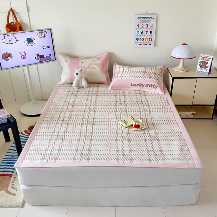 91家纺网 家纺一手货源 找家纺 安哆啦家纺 2025新款A类印花冰藤凉席简约条格系列凉席席子 格格兔-床席款