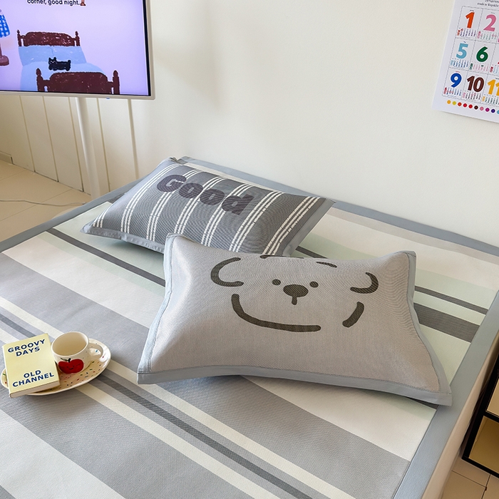 91家纺网 家纺一手货源 找家纺 安哆啦家纺 2025新款A类印花冰藤凉席简约条格系列凉席席子 简约灰条-床席款