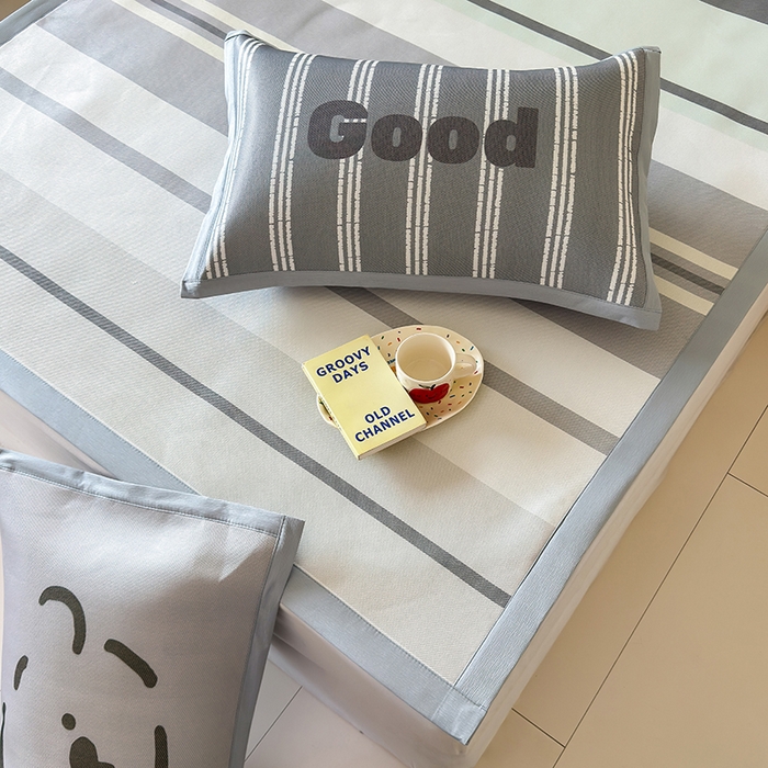 91家纺网 家纺一手货源 找家纺 安哆啦家纺 2025新款A类印花冰藤凉席简约条格系列凉席席子 简约灰条-床席款