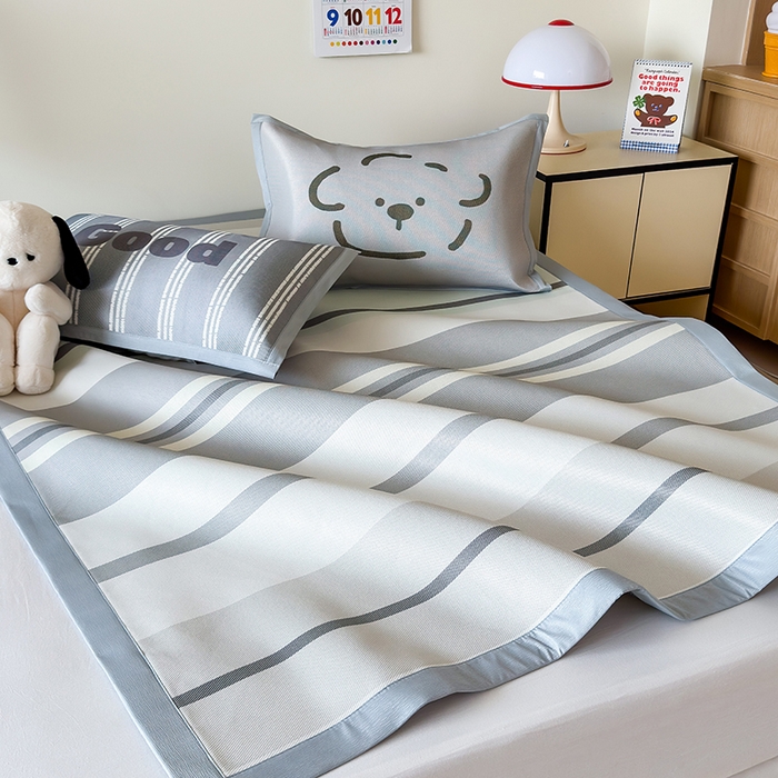 91家纺网 家纺一手货源 找家纺 安哆啦家纺 2025新款A类印花冰藤凉席简约条格系列凉席席子 简约灰条-床席款