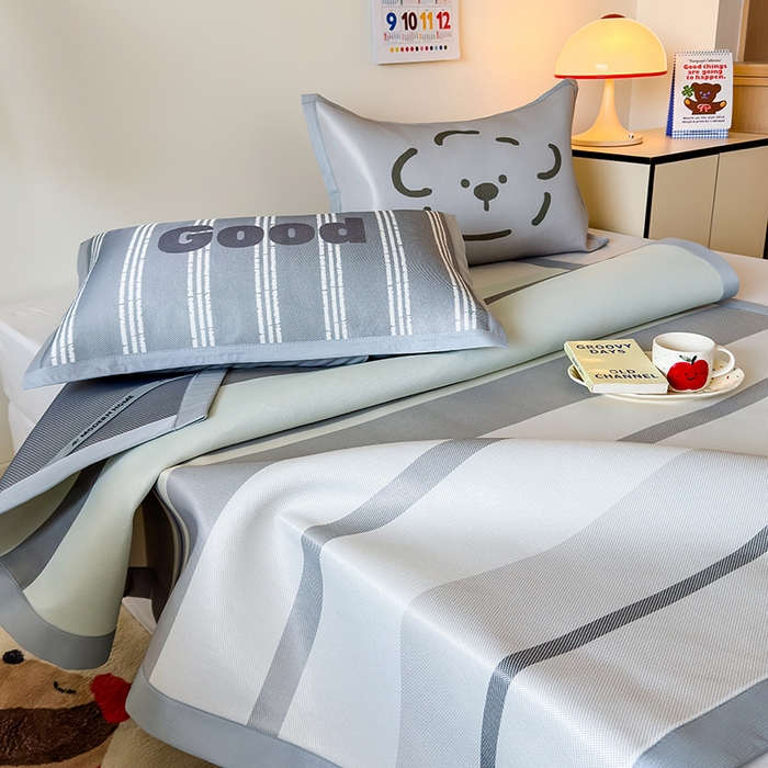 91家纺网 家纺一手货源 找家纺 安哆啦家纺 2025新款A类印花冰藤凉席简约条格系列凉席席子 简约灰条-床席款