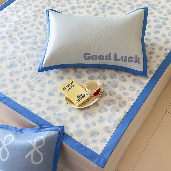 91家纺网 家纺一手货源 找家纺 安哆啦家纺 2025新款A类印花冰藤凉席简约条格系列凉席席子 蓝色豹纹-床席款