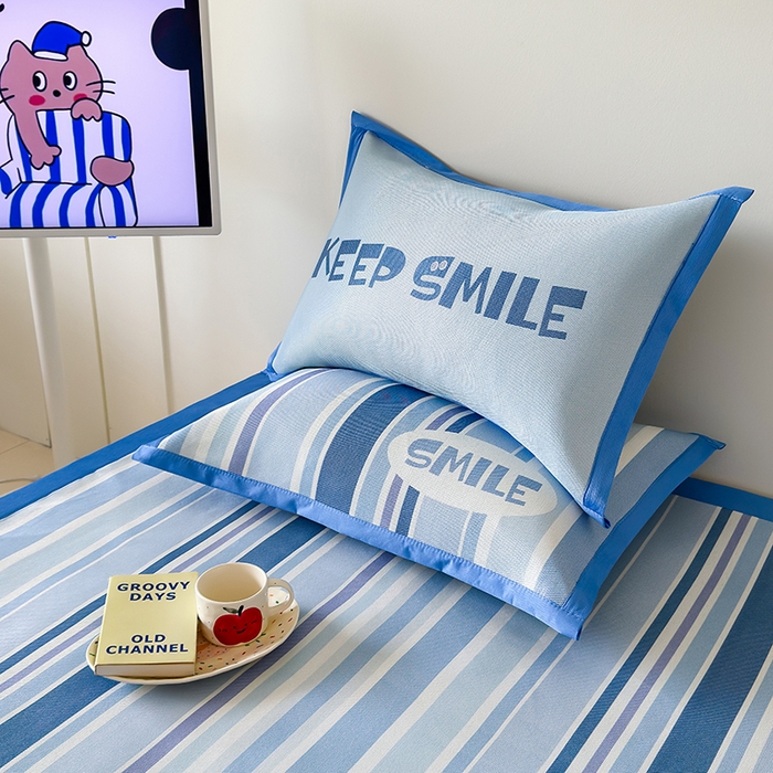 91家纺网 家纺一手货源 找家纺 安哆啦家纺 2025新款A类印花冰藤凉席简约条格系列凉席席子 绅士蓝条-床席款