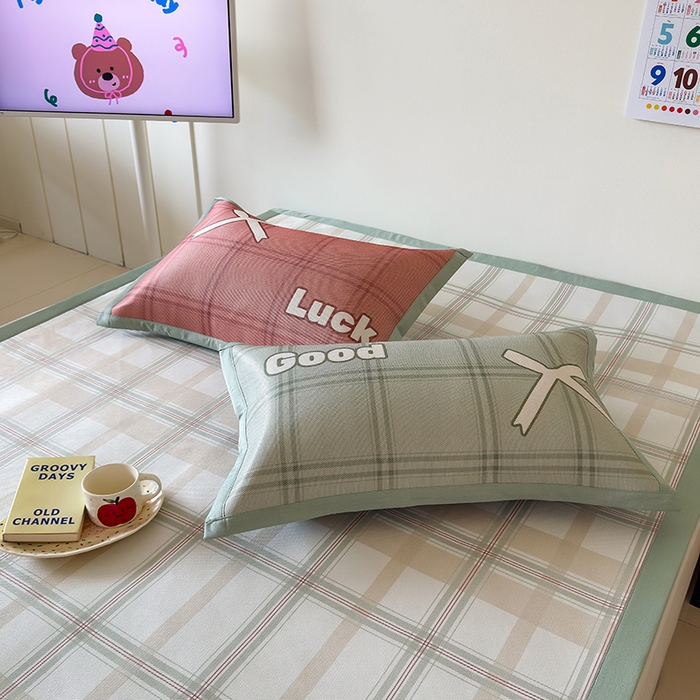 91家纺网 家纺一手货源 找家纺 安哆啦家纺 2025新款A类印花冰藤凉席简约条格系列凉席席子 小绿格-床席款