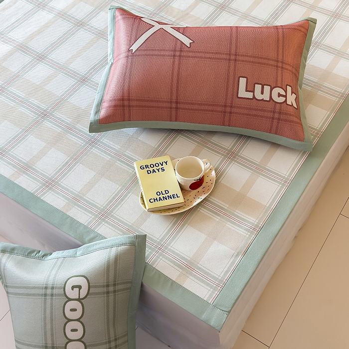 91家纺网 家纺一手货源 找家纺 安哆啦家纺 2025新款A类印花冰藤凉席简约条格系列凉席席子 小绿格-床席款