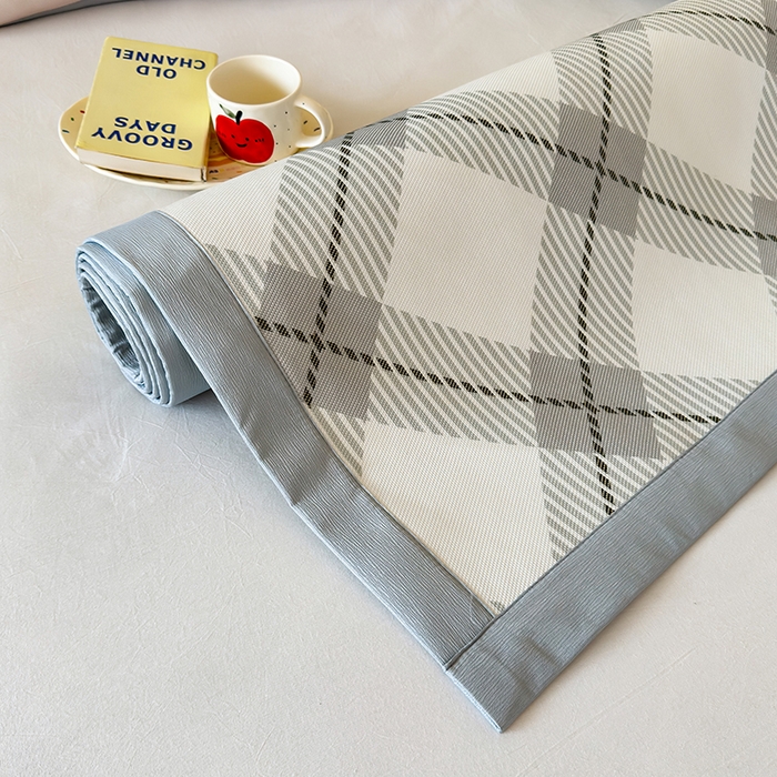 91家纺网 家纺一手货源 找家纺 安哆啦家纺 2025新款A类印花冰藤凉席简约条格系列凉席席子 英伦格调-床席款