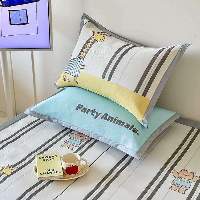 91家纺网 家纺一手货源 找家纺 安哆啦家纺 2025新款A类印花冰藤凉席简约条格系列凉席席子 长颈鹿-床席款