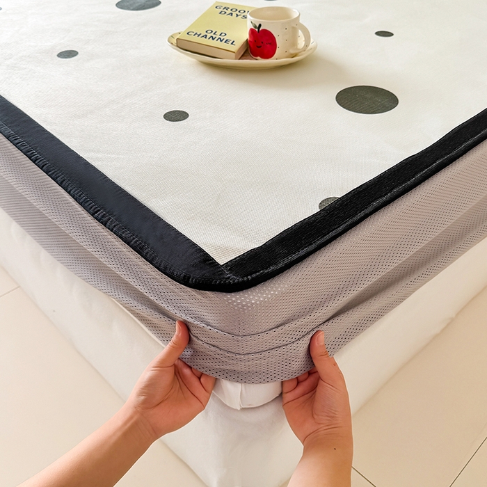 91家纺网 家纺一手货源 找家纺 安哆啦家纺 2025新款A类印花冰藤凉席简约条格系列凉席席子 波点喵-床笠款